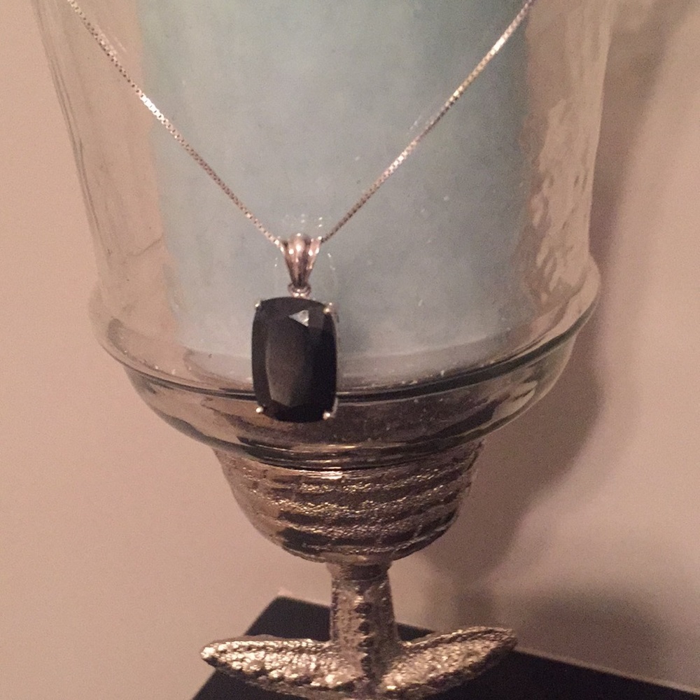 Sterling Silver Black Onyz Necklace.